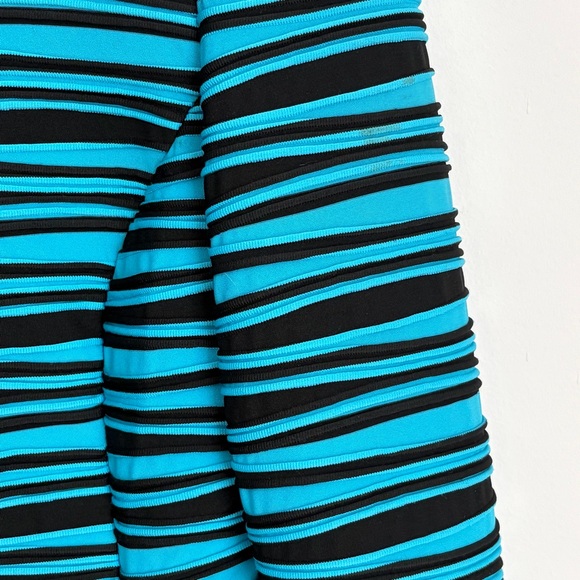 Joseph Ribkoff Striped Zip Jacket - Textured Ribbed Stretch - Size 8 - Picture 6 of 7